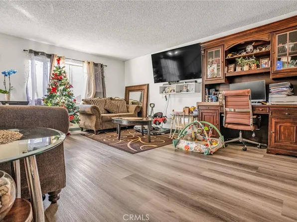 8414 Columbus Ave Unit 2, North Hills, CA 91343