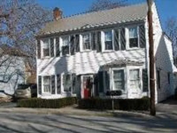 573 N Main St, Stewartsville, NJ 08886