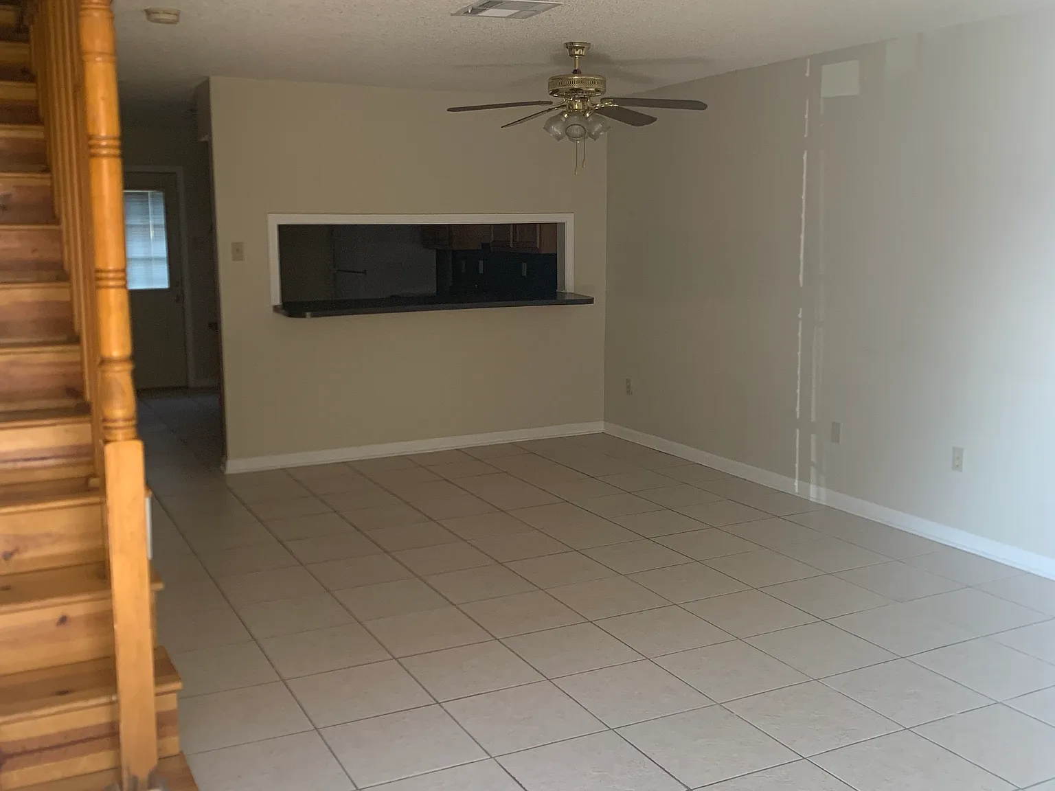 2 bed, 1.5 bath, 1100 sqft, $1,150 — Photo 2