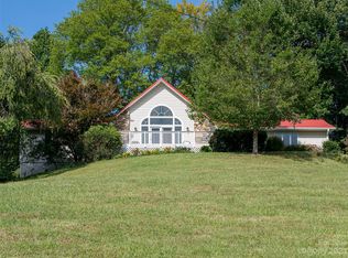 4698 Paint Fork Rd, Mars Hill, NC 28754