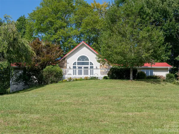 4698 Paint Fork Rd, Mars Hill, NC 28754