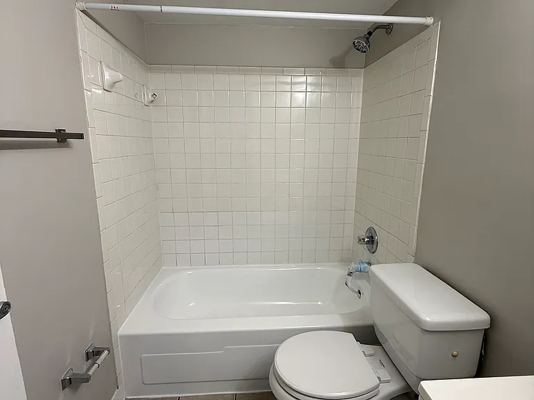 6400 Cheviot Rd #13 — Photo 13