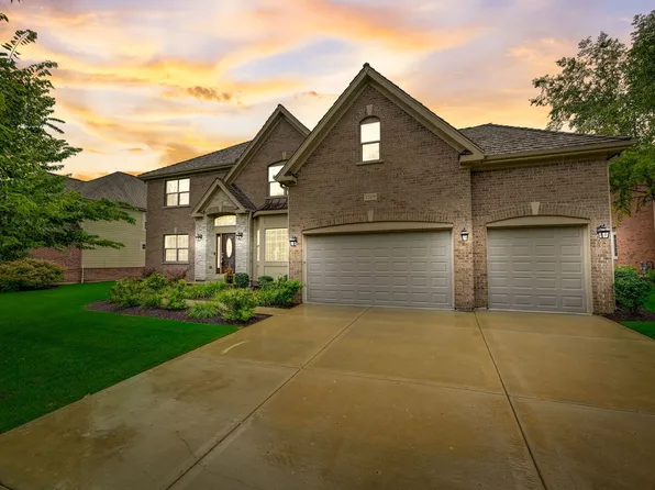 7269 Providence Ct, Mundelein, IL 60060