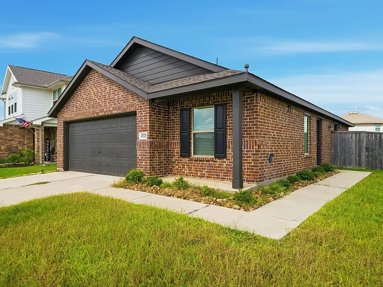 26726 Wilderye Cove Ln — Photo 2