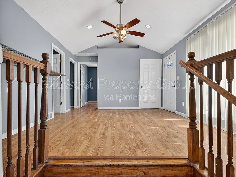 153 Bascom Dr — Photo 10