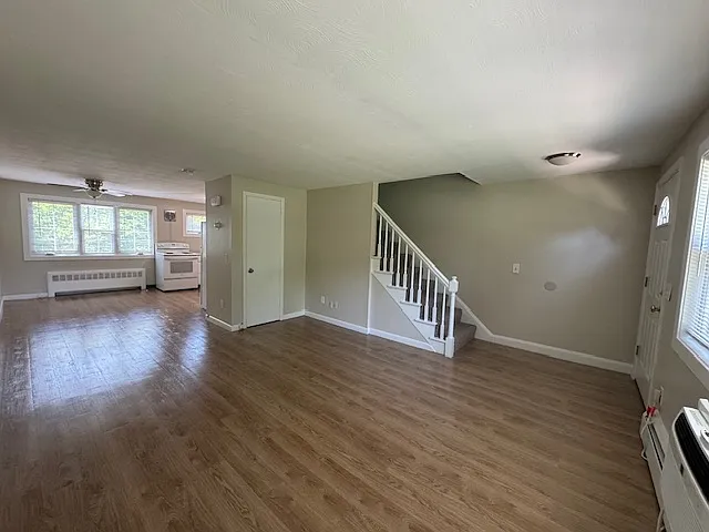 Farmington Court Apartments — Photo 46