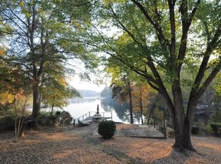 2459 Lakeshore Dr NE, Conyers, GA