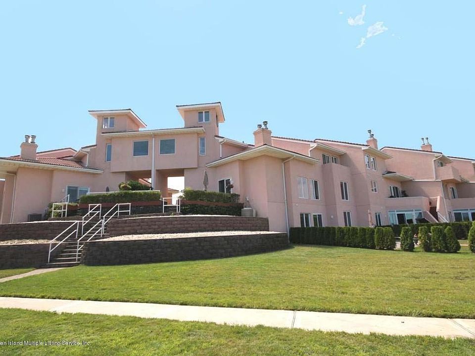 1st image of 143 Tennyson Dr