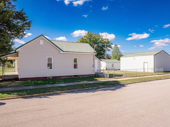 620 N 12th St, Vincennes, IN 47591