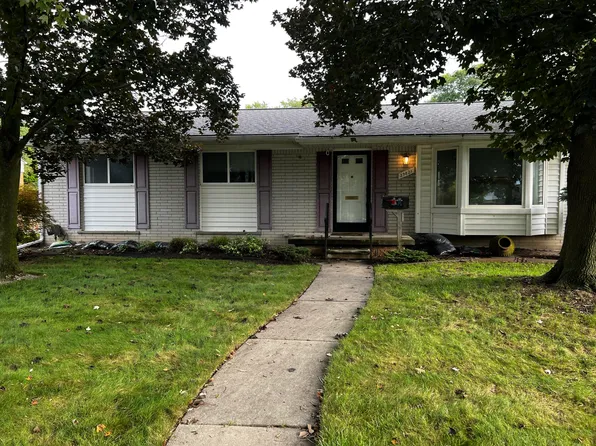 29821 Mason St, Livonia, MI 48154