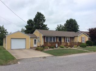 325 S Pine St, Breese, IL 62230