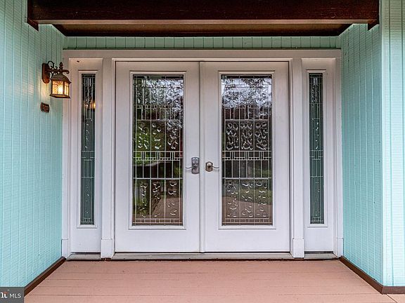 4th image of 10514 Acacia Ln