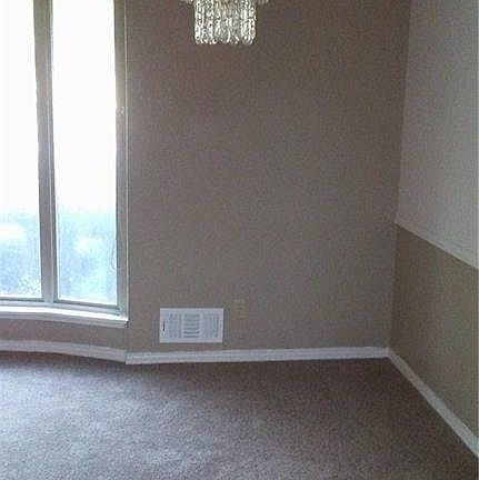 4th image of 317 Meadowcreek Ln
