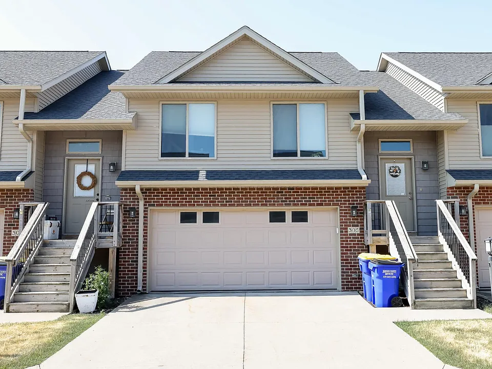 305 Piper Ln
