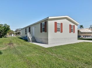 306 Pineapple St, Sebastian, FL 32958