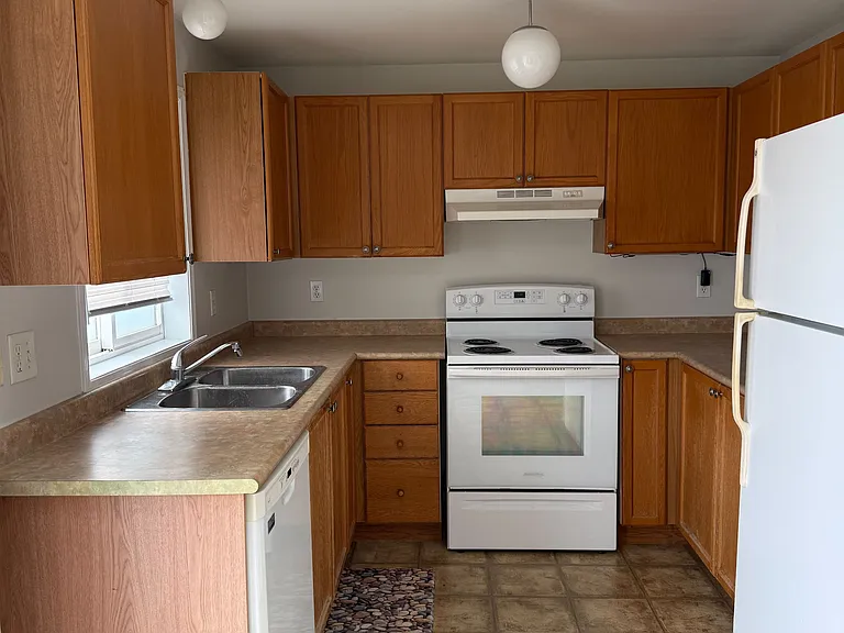 229 Dunsmore Ln #UPPER — Photo 6