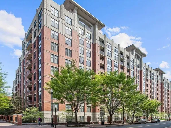 1021 N Garfield St APT 747, Arlington, VA 22201