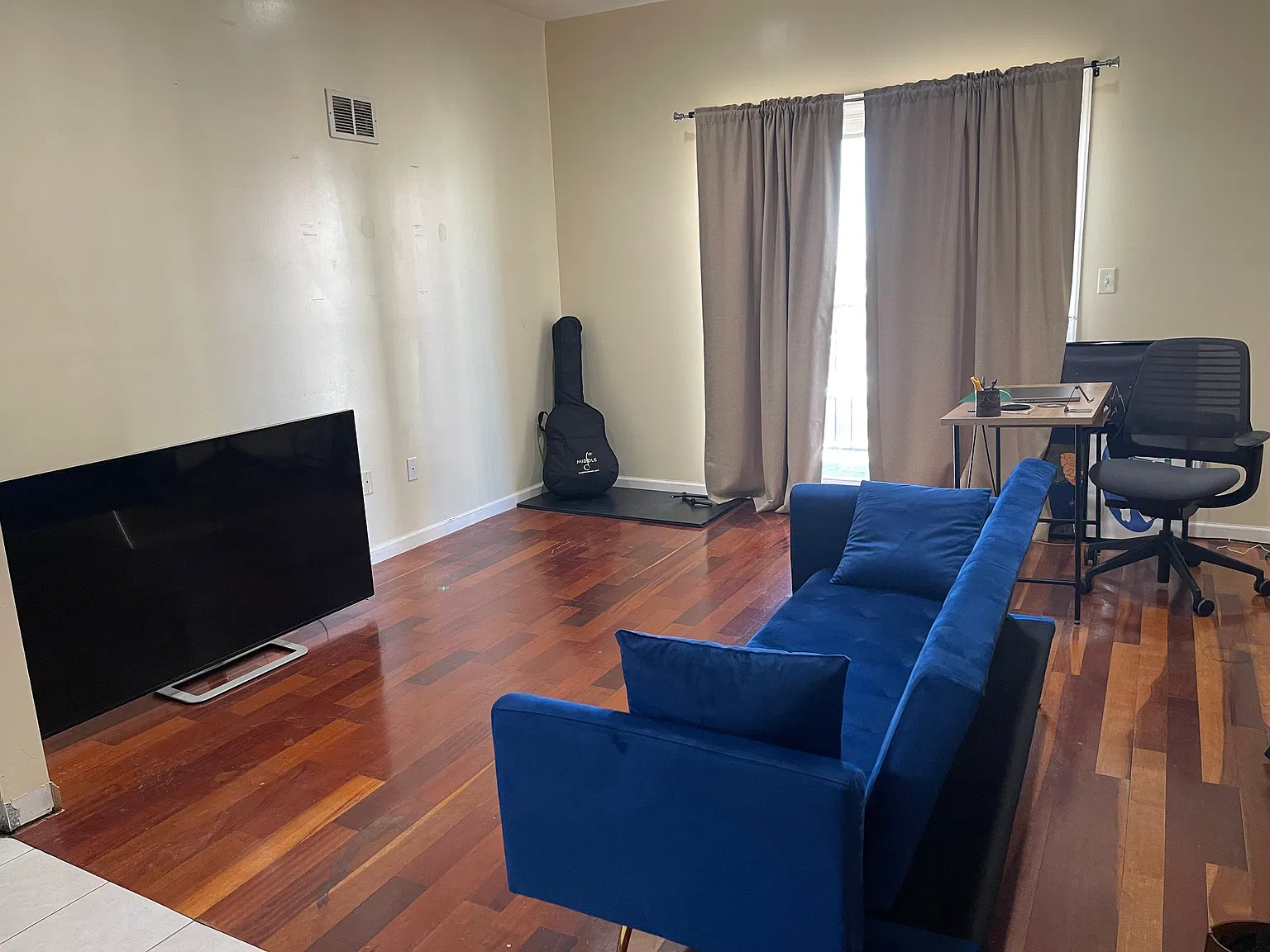1 bed, 1200 sqft, $1,500 — Photo 3