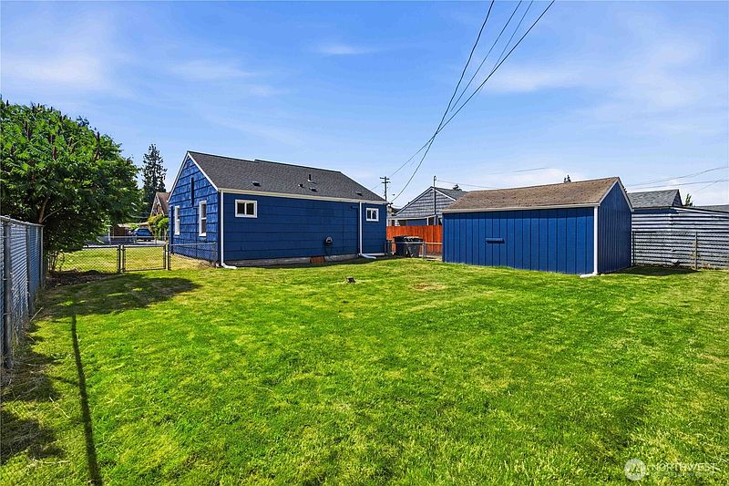 3rd image of 810 30th Avenue