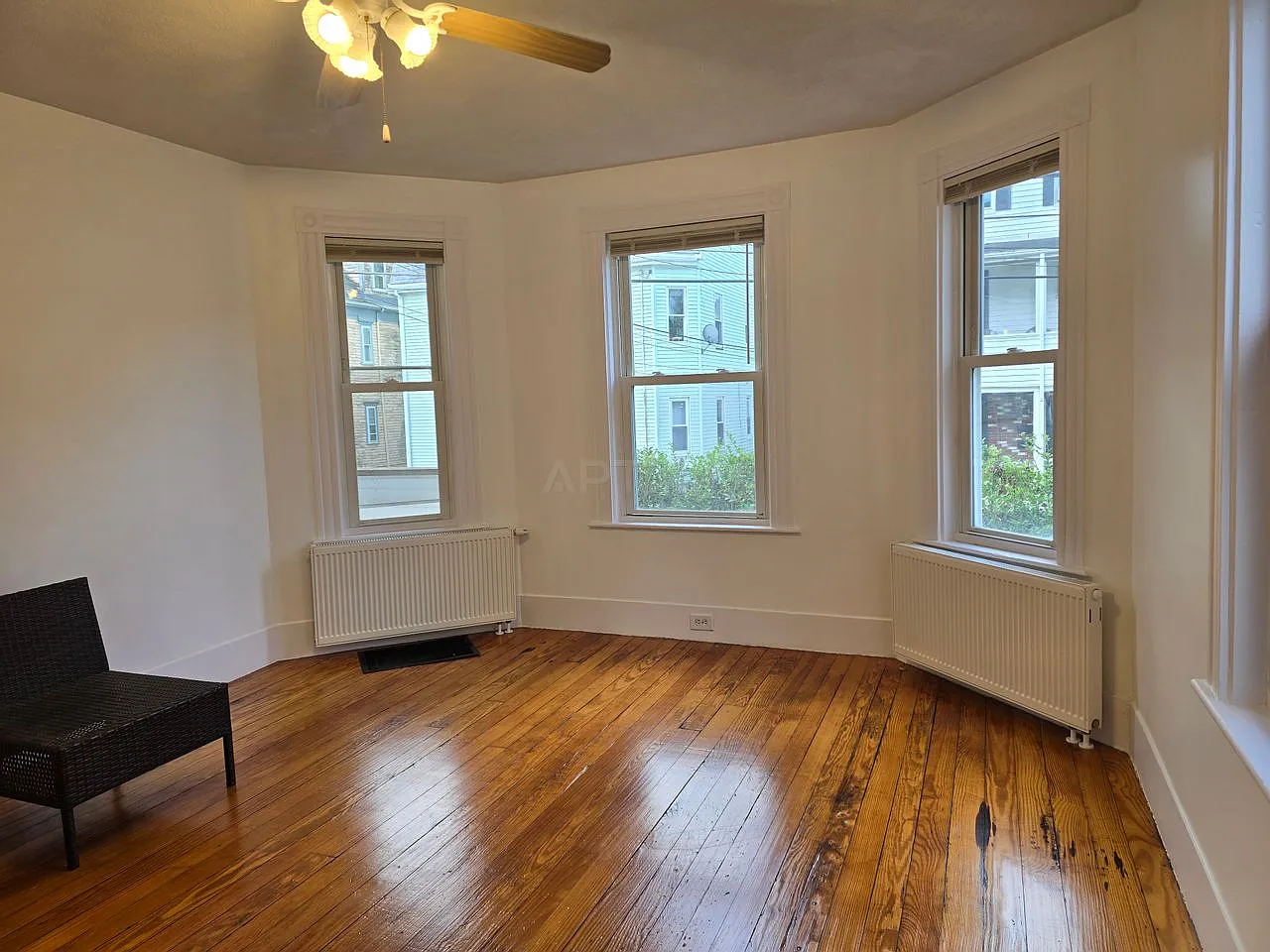 3 bed, 1300 sqft, $3,600 — Photo 4
