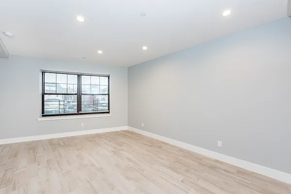 Rented by Modern Spaces | media 16