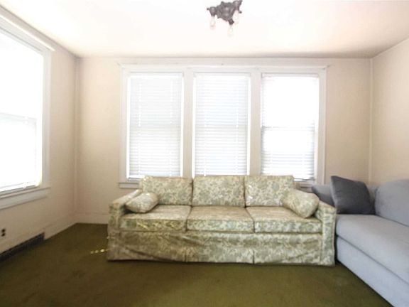 5th image of 18-25 128th St