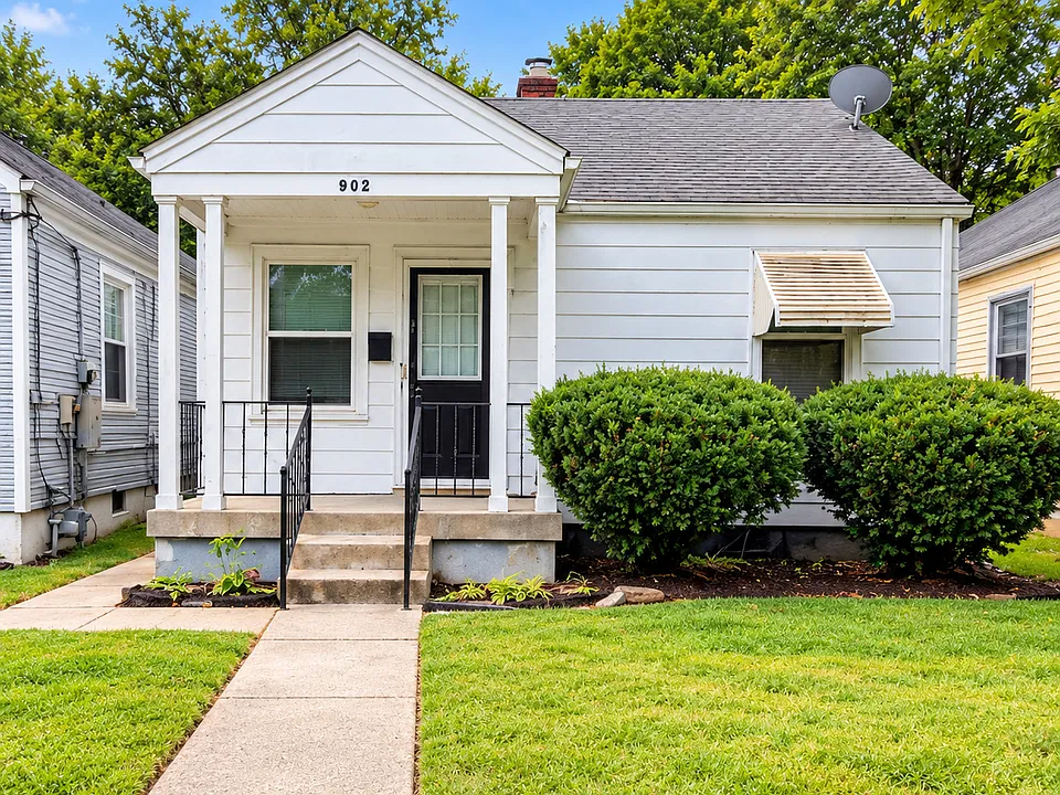 902 Camden Ave