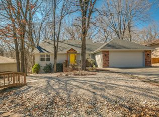 6 Haslingden Ln, Bentonville, AR 72715