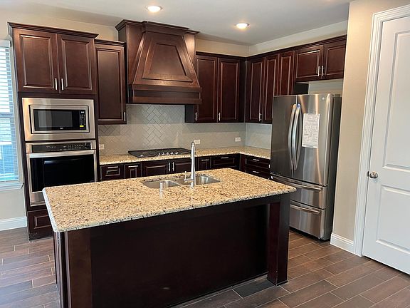 3rd image of 15779 Mossy Oak Ln