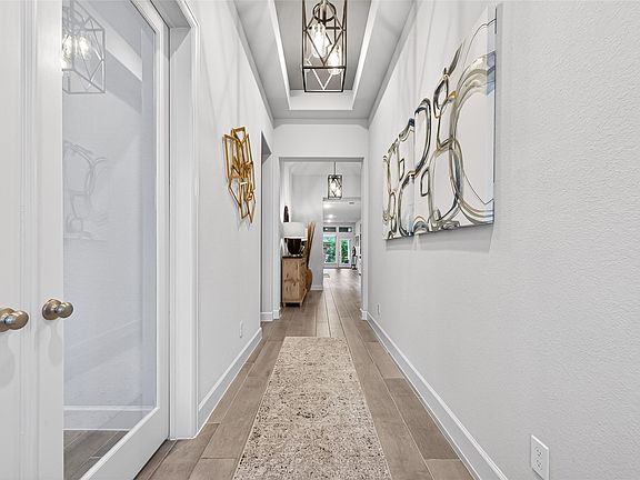 5th image of 9426 Orchard Trl