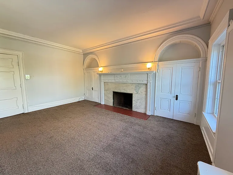 479 Delaware Ave #5 — Photo 5