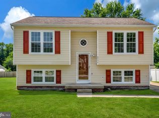 8006 Blossom Wood Ct, Fredericksburg, VA 22407