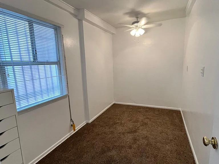 8 Claremont Ave #8 — Photo 2
