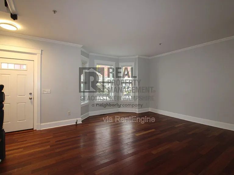 586 Central Ave — Photo 6
