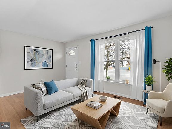 4th image of 7818 Metacomet Rd