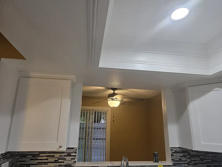 1003 W 9th St #13 — Photo 3