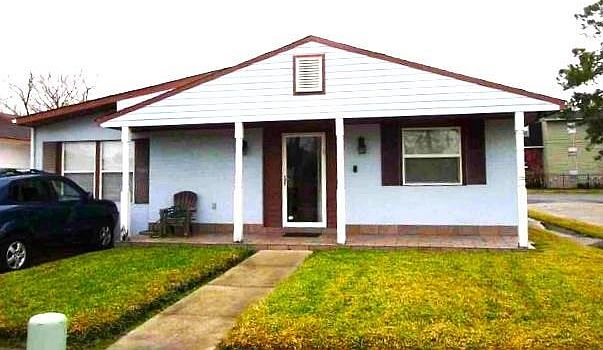 1st image of 10151 Boulevard Way