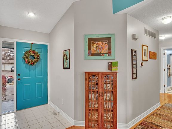 2nd image of 1113 Lorna Ln