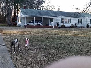 19635 Battery Park Rd, Smithfield, VA 23430