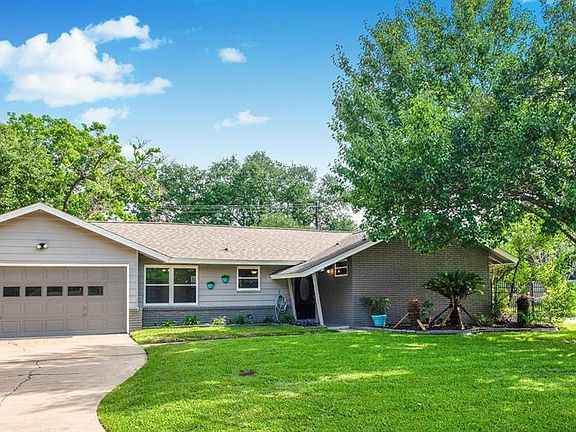 Fresh interior and exterior paint. AC, Furnace & Ducts replaced in 2019. Shade trees. Plenty of room on driveway to park additional vehicles.