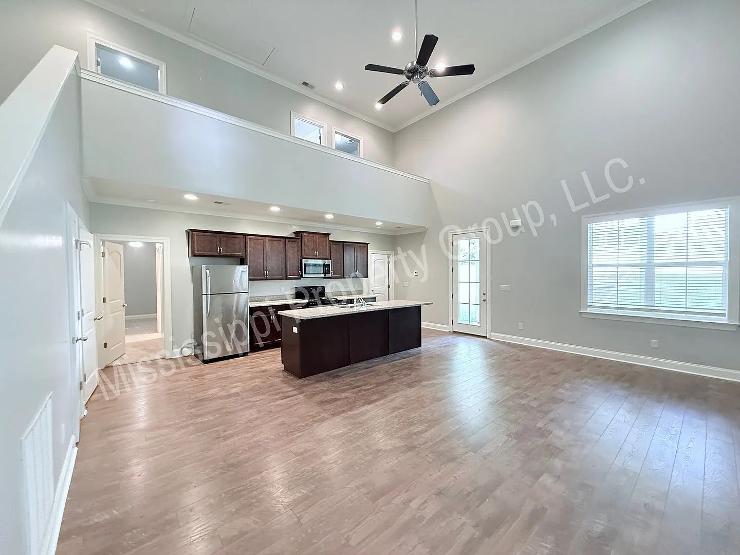 4BR/3BA For Rent — Photo 4