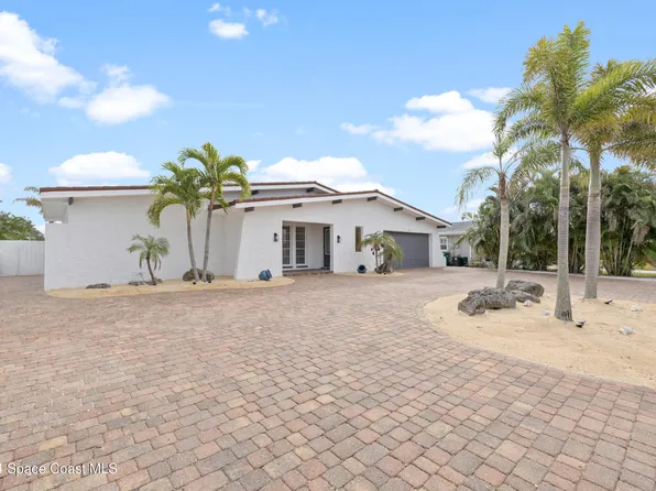 16 Sloop Dr, Cocoa Beach, FL 32931
