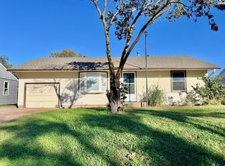 28 Sunset Dr, Hutchinson, KS 67502