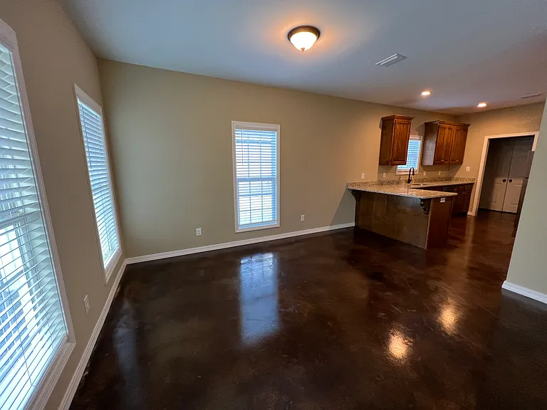 12901B Churchill Dr — Photo 3