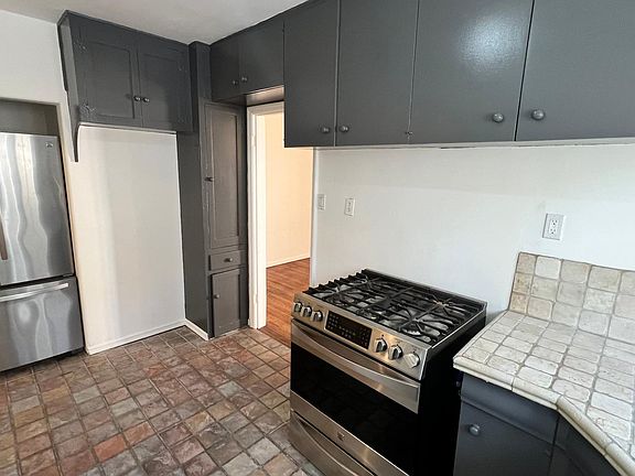 5th image of 5027 Klump Ave