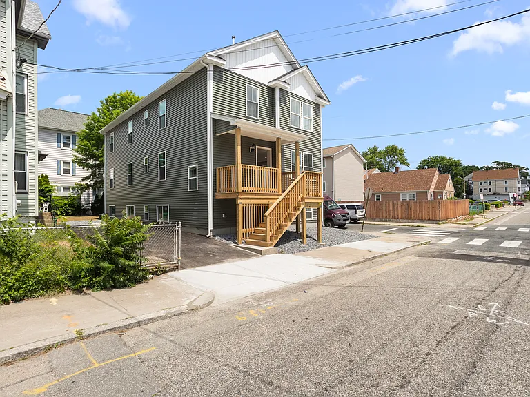 90 Berkshire St #3 — Photo 28