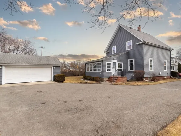 354 Essex St, Swampscott, MA 01907