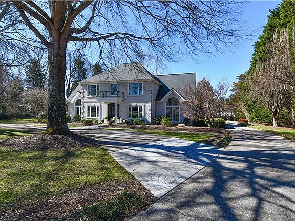 3rd image of 5303 Sequoia Ct