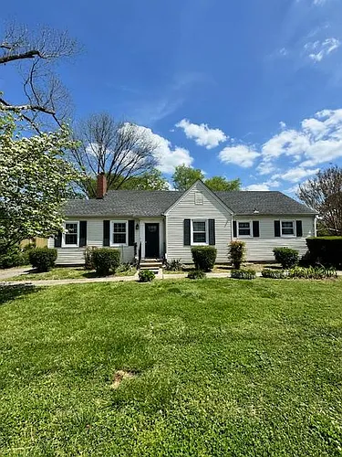 1320 Poplar Ave Photo 1