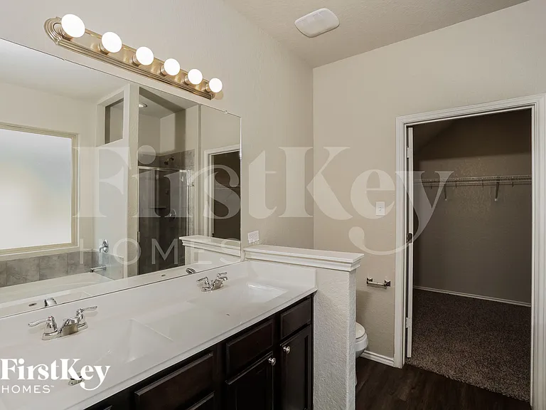 5702 Acacia Farm — Photo 8